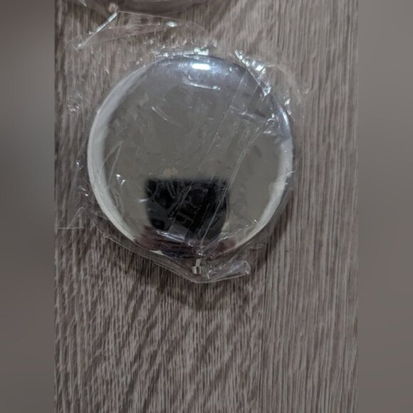 Brand New Bridesmaid Compact Mirrors (4) - Picture 3 of 3